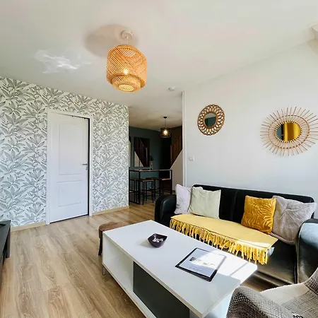 Appartement Le Duplex Des Arcades - T2 Lumineux Hypercentre Carentan